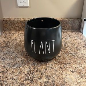 Rae Dunn Black Plant Pot